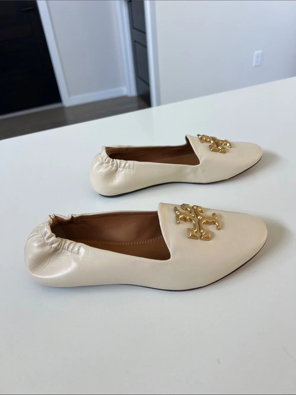 Tory Burch logo ballet flats almond flour ivory cream color gold tone hardware 7